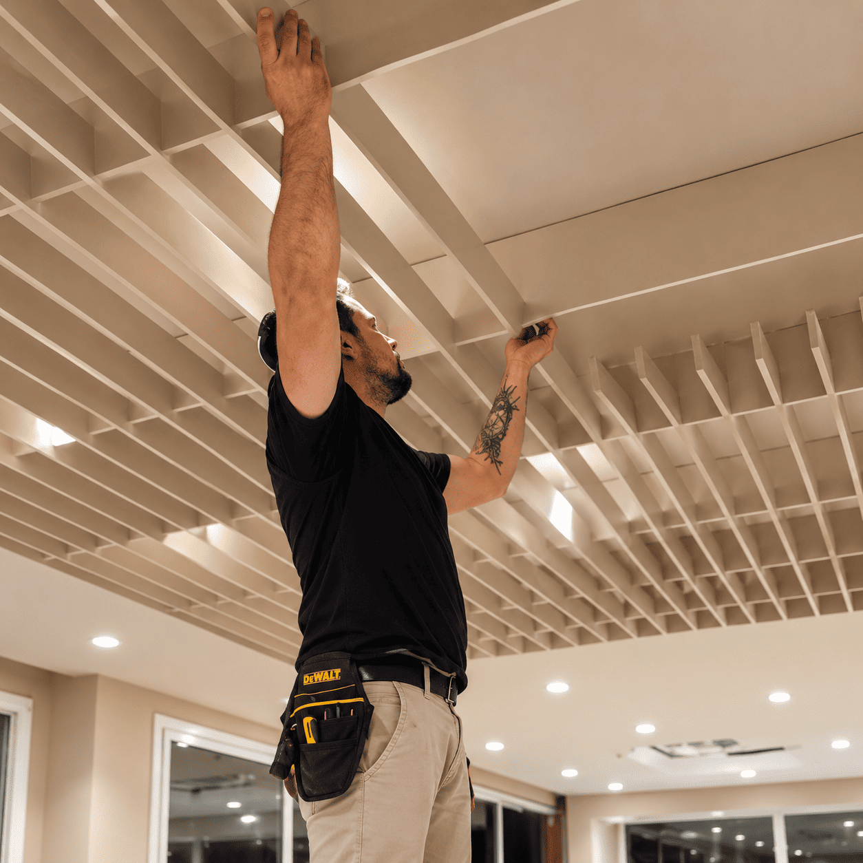 Instalação de Teto com Ferramentas DEWALT (1)